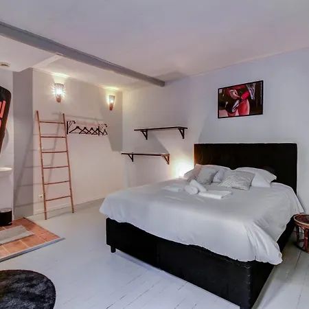 Le Cerdan - Le Formel Apartman